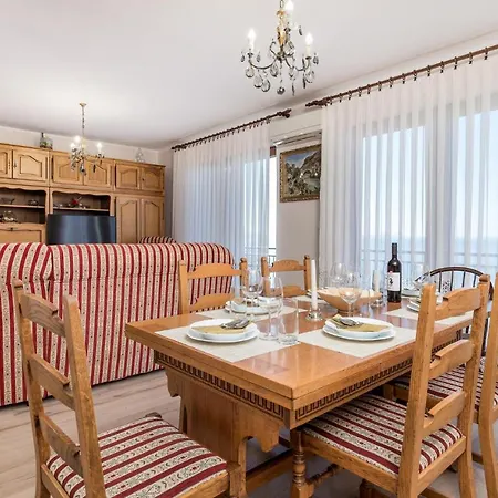 Apartmán 4 Bedroom In