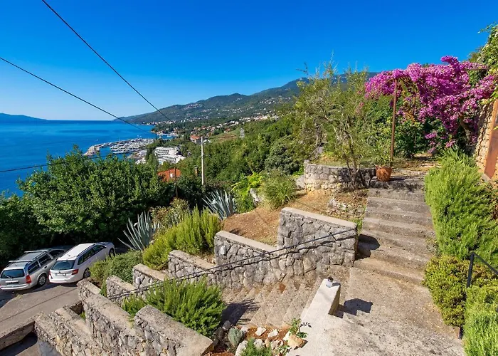 Apartamento 4 Bedroom In *