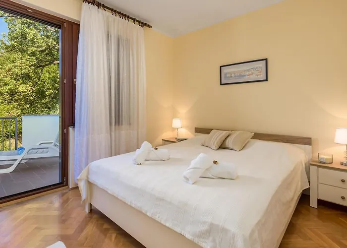 4 Bedroom In Apartamento