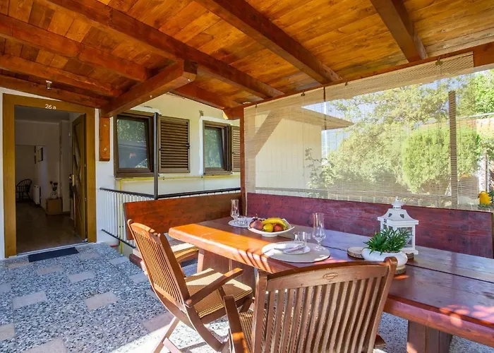 4 Bedroom In Apartamento Opatija