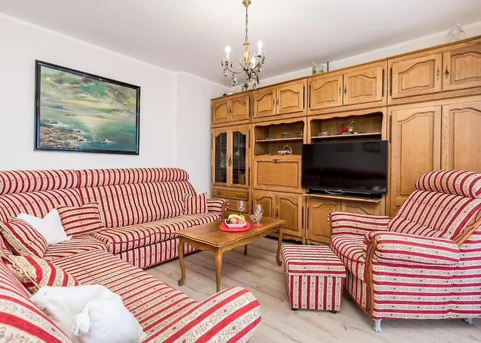 4 Bedroom In شقة *