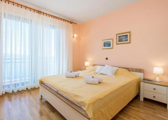 شقة 4 Bedroom In